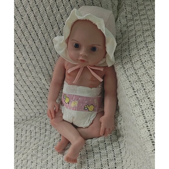 45cm Open Eyes Reborn Baby Girl Doll 5.61lbs Silicone Dolls Can Drink Water&Pee - Picture 2 of 16
